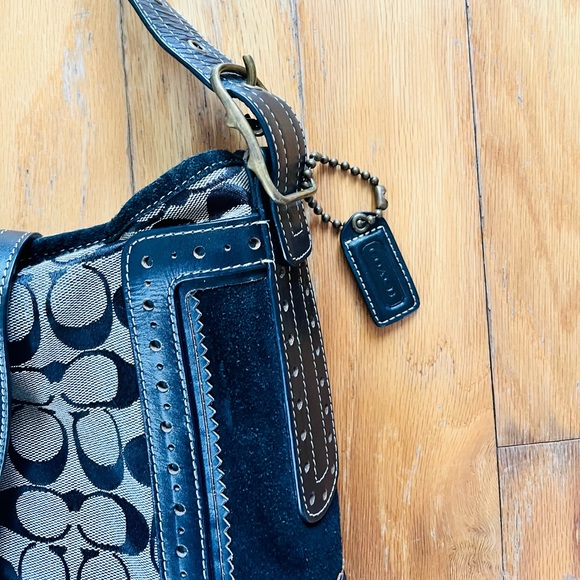 Vintage Coach Large Shoulder Bag Black Leather Signature C Classic EUC - Picture 8 of 11